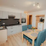 Bergblickapartments Lägenhet Spital Am Pyhrn